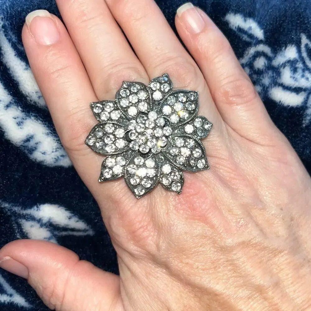Vintage Sparkly Brooch Flower Design Ring